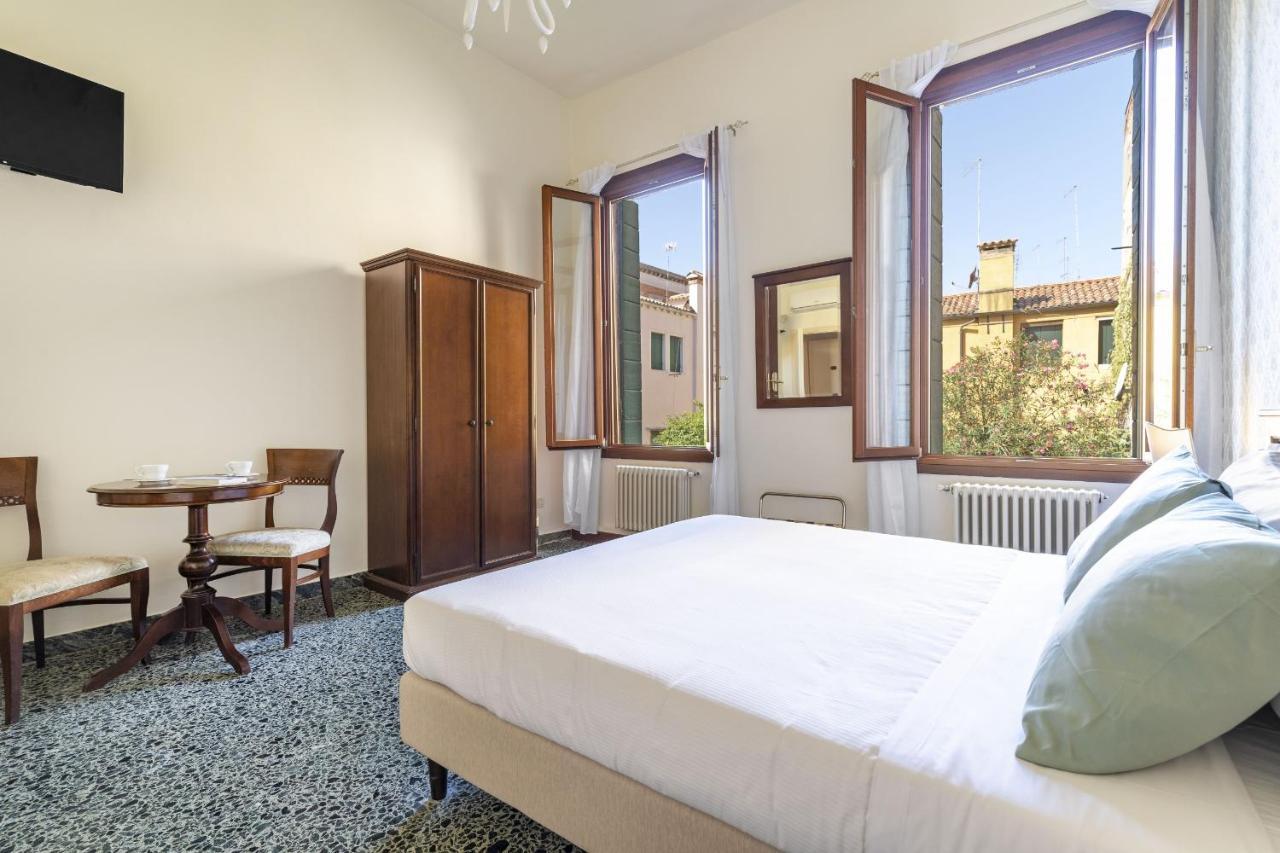 Residenza Centopietre - Dorsoduro By Wonderful Italy Венеція Екстер'єр фото