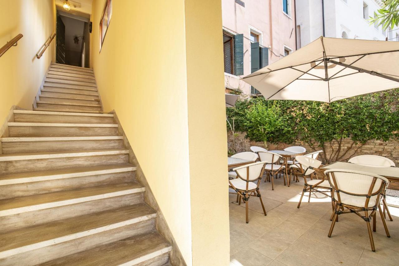 Residenza Centopietre - Dorsoduro By Wonderful Italy Венеція Екстер'єр фото